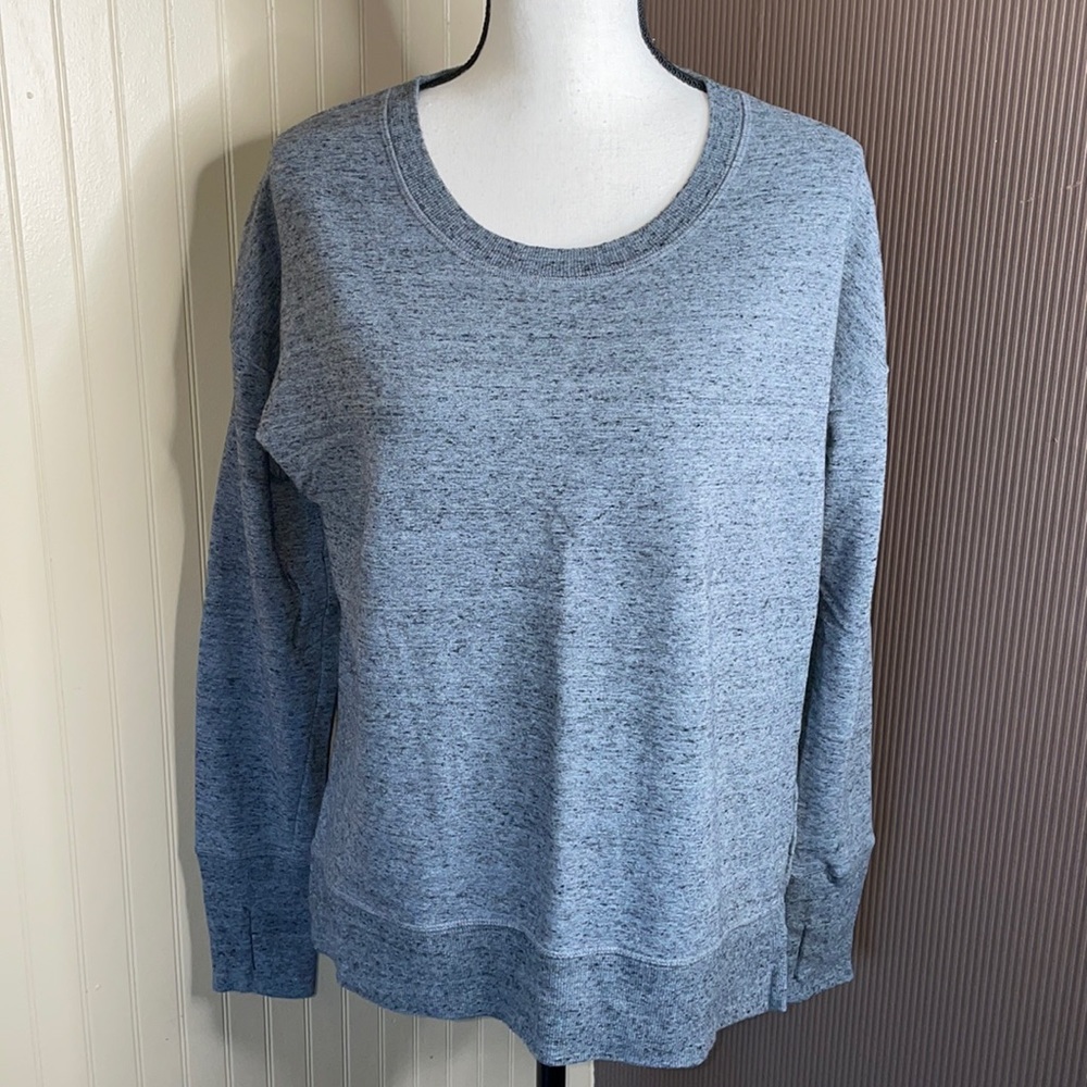Athleta Heather’s gray and black long sleeve sweatshirt‎ size medium